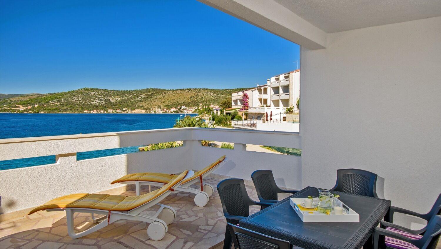 Apartments Bisernica-With Pool Ražanj Exterior foto